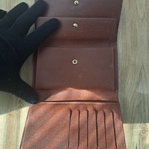 Louis Vuitton wallet - Picture 4 of 10